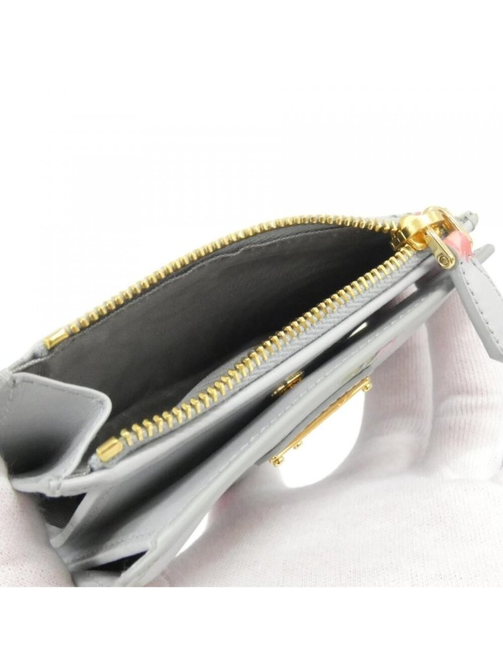 Prada Wallet Gold - Picture 8 of 8